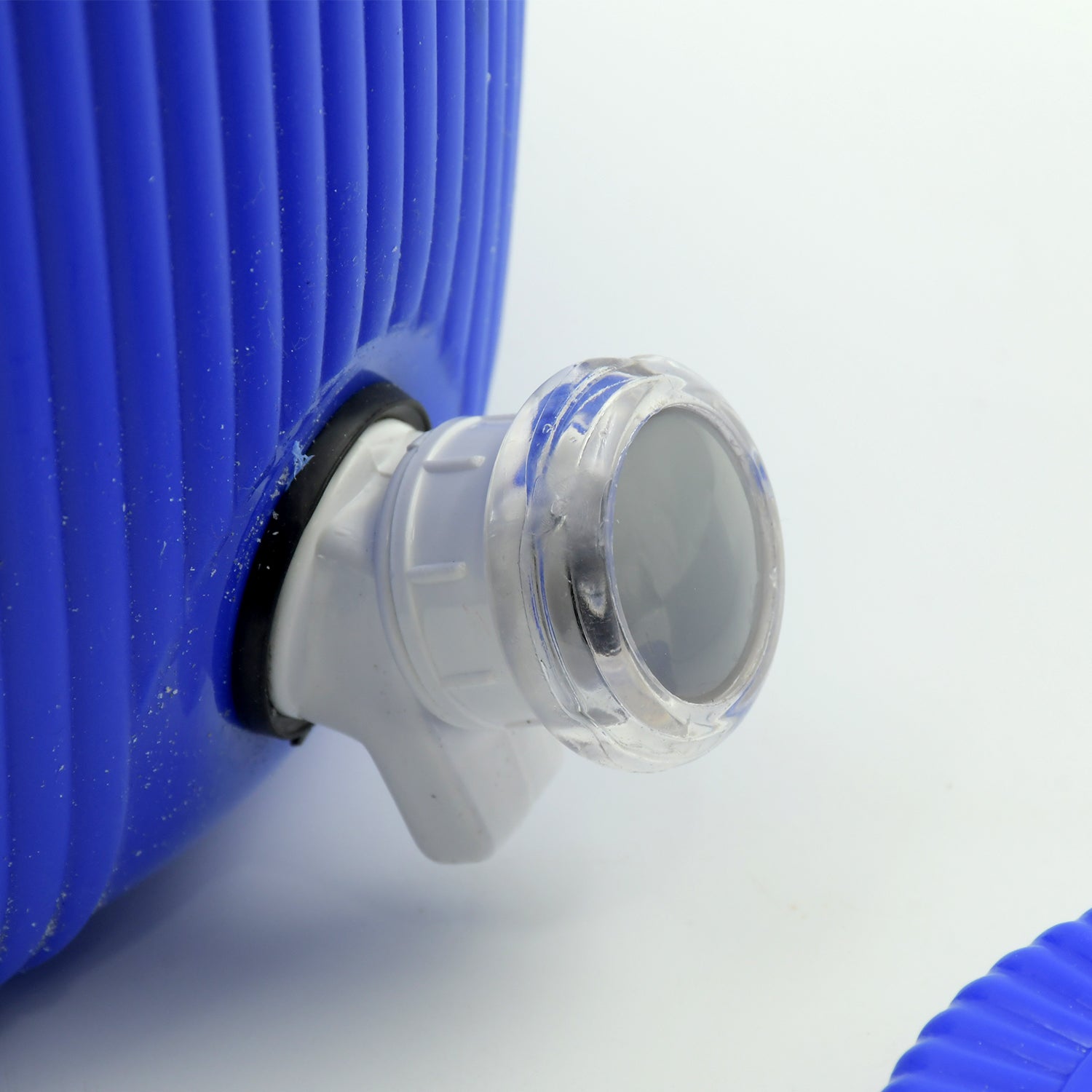 5751 Insulated Water Jug, Insulated Plastic Water Jug with a Sturdy Handle, Water Jug Camper with Tap Plastic Insulated Water Water Storage Cool Water Storage for Home & Travelling (6000 ML ) 5751 Insulated Water Jug, Insulated Plastic Water Jug with a Sturdy Handle, Water Jug Camper with Tap Plastic Insulated Water Water Storage Cool Water Storage for Home & Travelling (6000 ML )